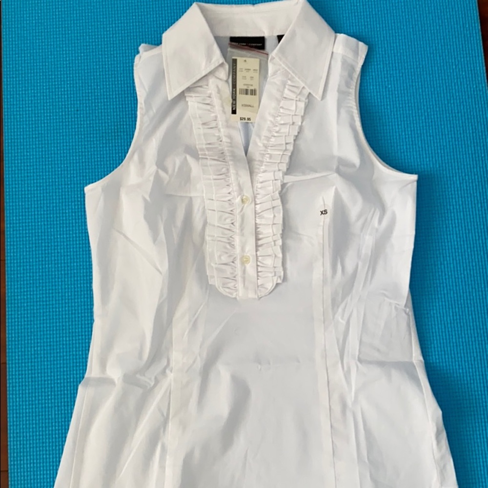 New York & Company. Blouse. Size XS